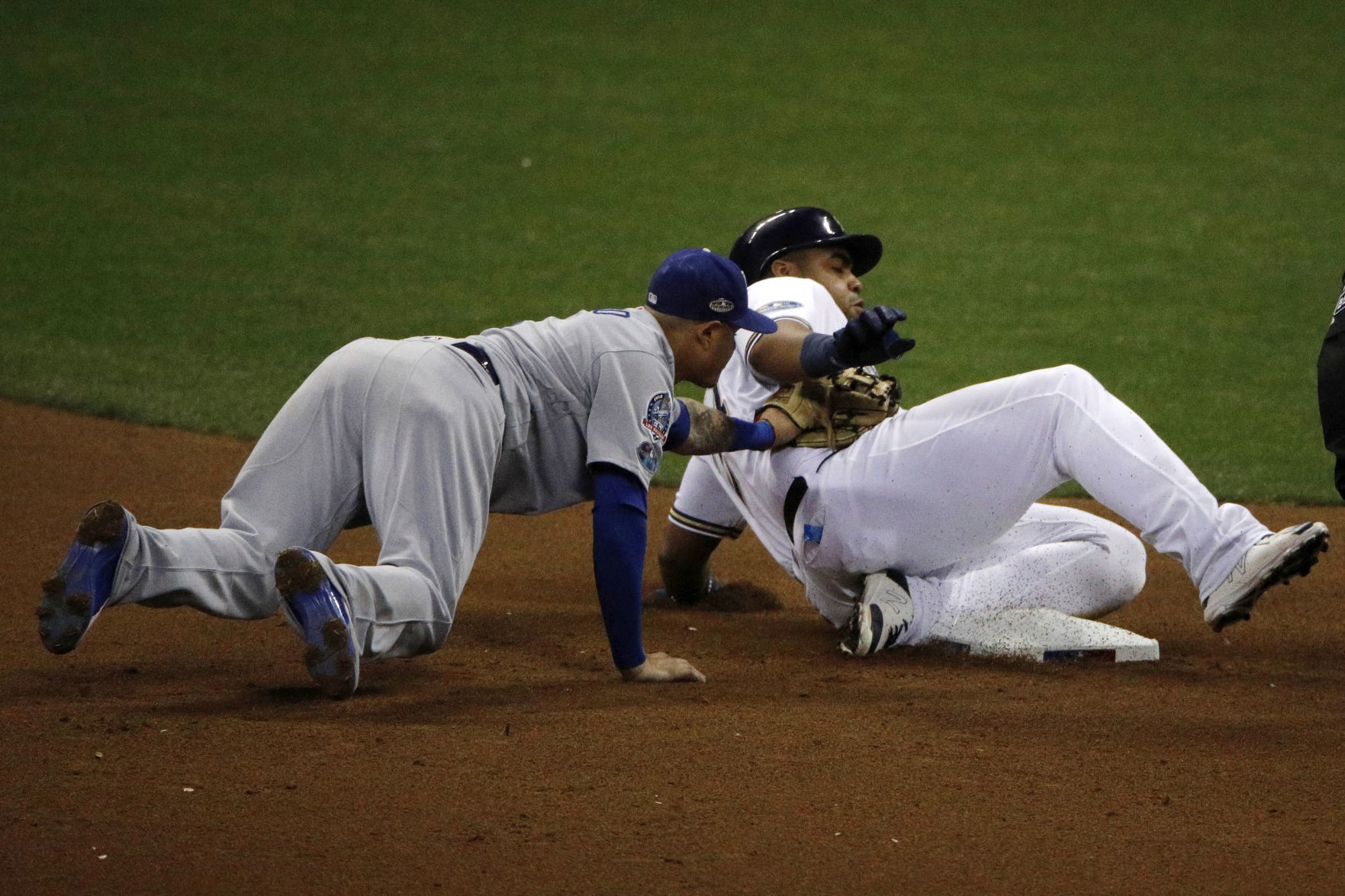 Brewers 7, Dodgers 2